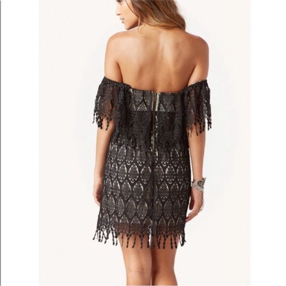 STONE COLD FOX | Iowa Black Lace Off-Shoulder Dress Nude Lining Women’s Size M/L - Picture 3 of 12